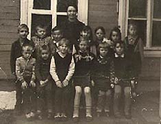 первые ученики Голобовской начальной школы
